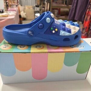 Engtoy Kids Player 2 Pop It Clogs Blue Video Game Controller Sandals Size 2.5Y